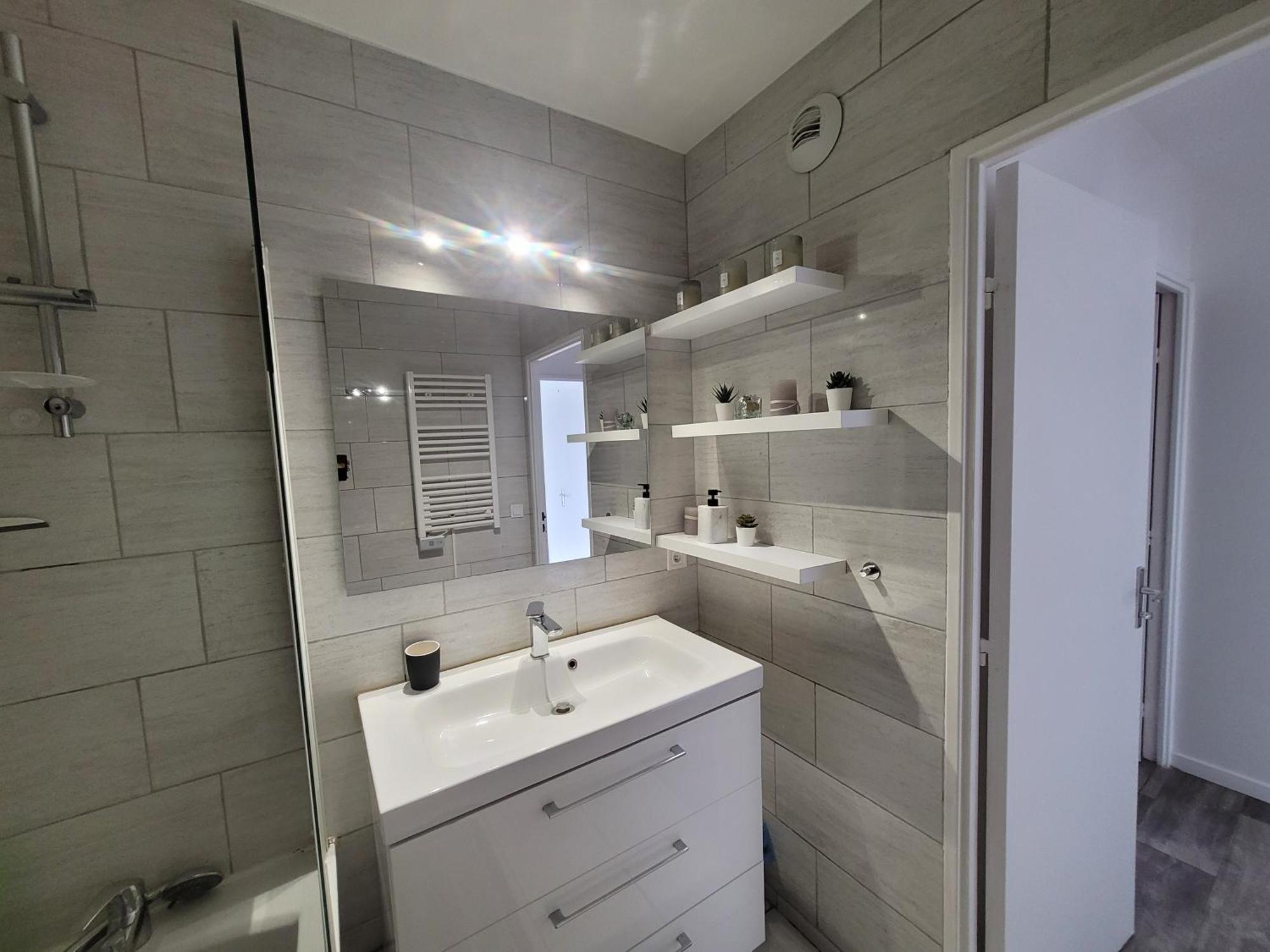 Apartament Parisian Retreat Pour 5 Personnes - 12 Min De Paris - Proche Gare Deuil-la-Barre Zewnętrze zdjęcie